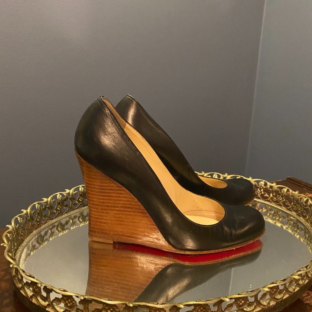 Christian Louboutin Miss Boxe Black Leather Wedge - Picture 2 of 10